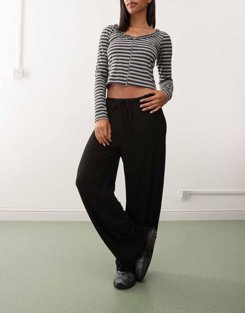 Weekday - Lockere Hose in Schwarz von Weekday