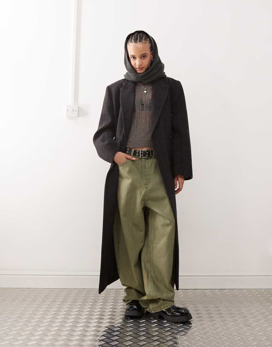 Weekday - Logan - Zweireihiger Oversize-Mantel aus Wollmix in Schwarz kariert von Weekday