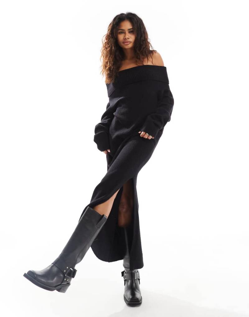 Weekday - Malena - Maxi-Strickkleid in Schwarz mit Carmen-Ausschnitt und Seitenschlitz, exklusiv bei ASOS von Weekday