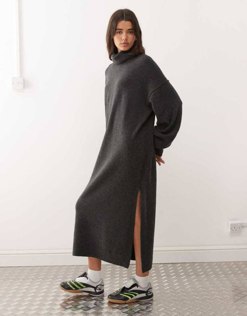 Weekday - Langes Pulloverkleid aus Strick in Schwarz meliert mit Rollkragen, exklusiv bei ASOS von Weekday