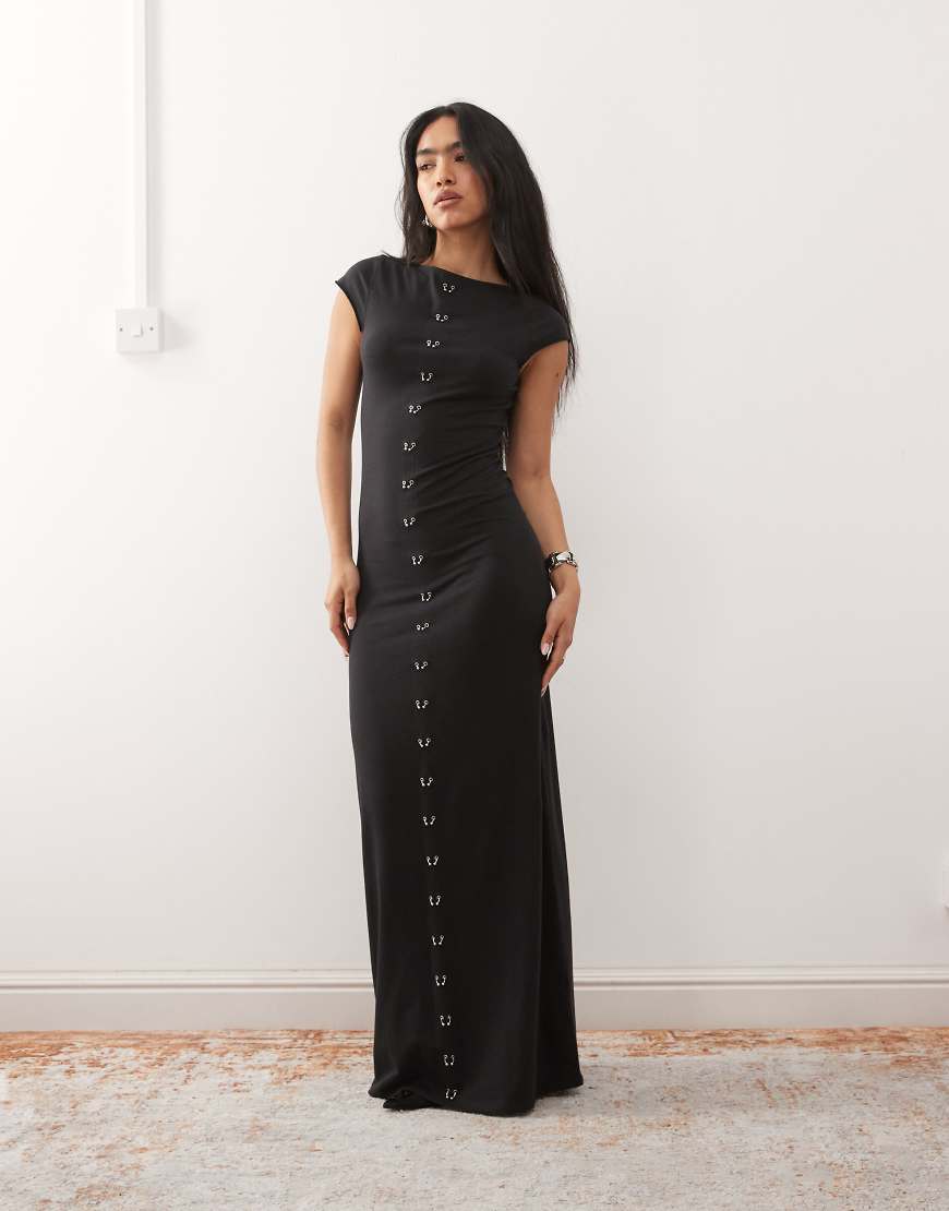 Weekday - Maxikleid aus Jersey in Schwarz mit Piercing-Detail von Weekday