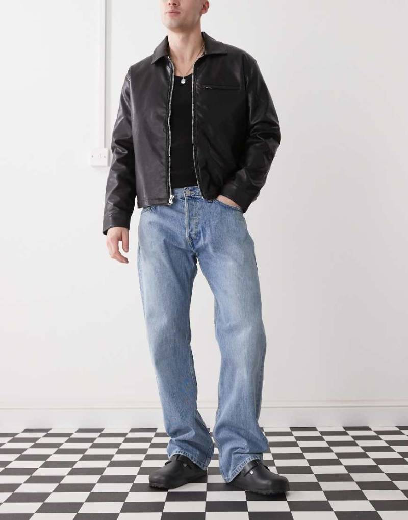 Weekday - Meteor - Lockere Jeans in Hellblau mit geradem Bein und niedrigem Bund von Weekday