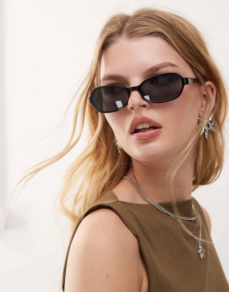 Weekday - Ovale Sonnenbrille in Schwarz von Weekday