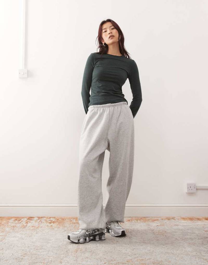 Weekday - Oversize-Jogginghose aus schwerem Jersey in Grau meliert-Rot von Weekday
