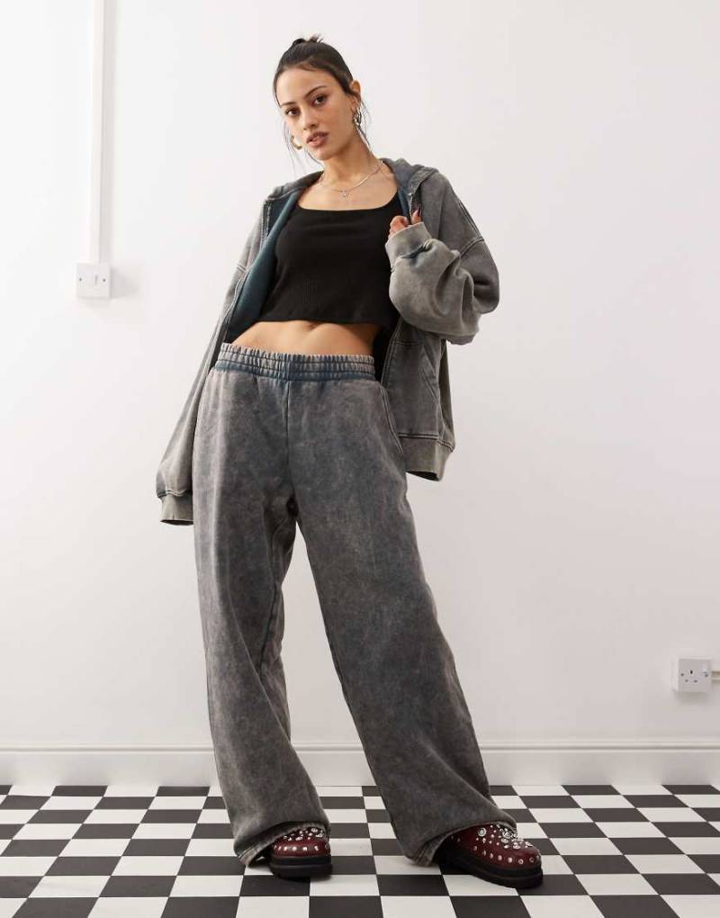 Weekday - Oversize-Jogginghose in blauer Acid-Waschung, Kombiteil von Weekday