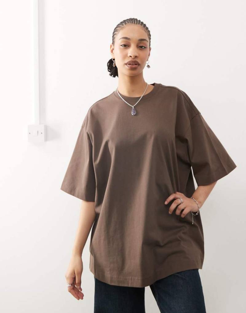 Weekday - Oversize-T-Shirt in Dunkelbraun von Weekday