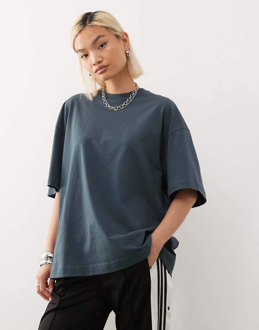 Weekday - Oversize-T-Shirt in Petrolblau mit Stehkragen-Marineblau von Weekday