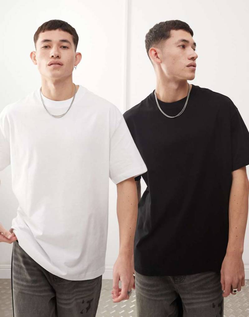 Weekday - Oversize-T-Shirt in Schwarz und Weiß im 2er-Pack von Weekday