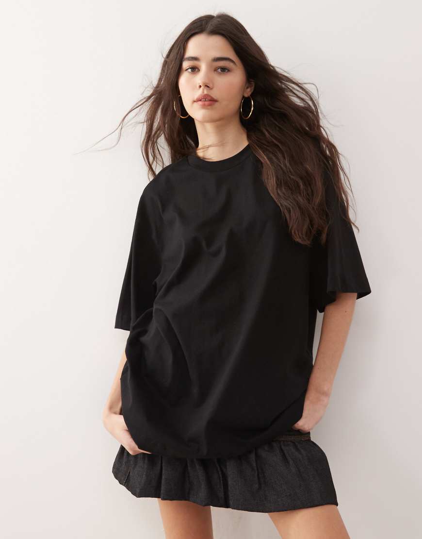 Weekday - Oversize-T-Shirt in Schwarz Weekday - Oversize-T-Shirt in Schwarz von Weekday