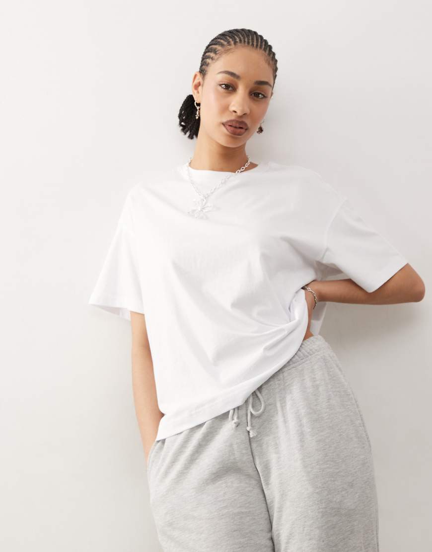 Weekday - Oversize-T-Shirt in Weiß mit kastigem Schnitt von Weekday
