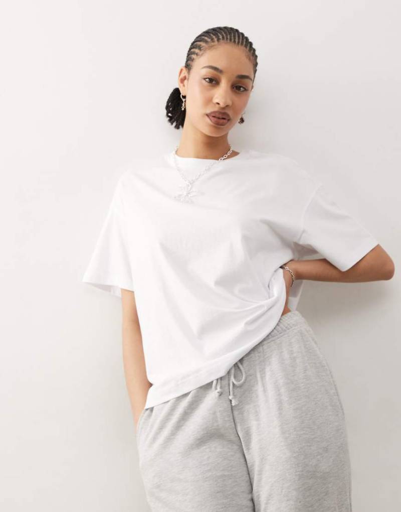 Weekday - Oversize-T-Shirt in Weiß mit kastigem Schnitt von Weekday