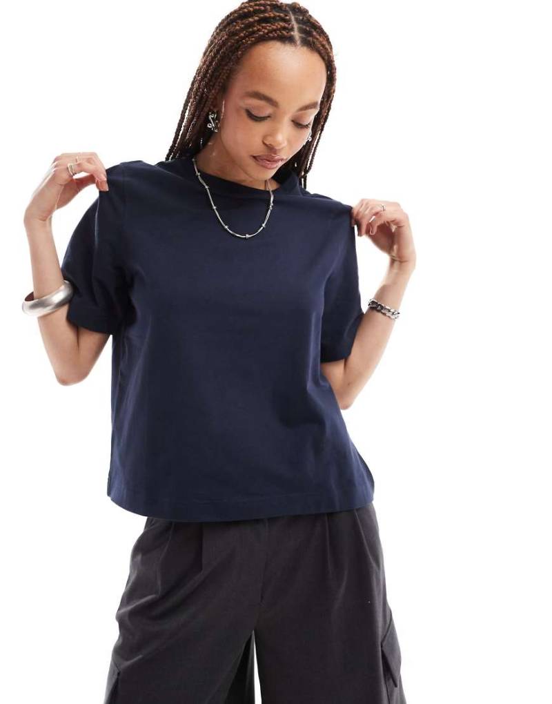 Weekday - Perfect - Kastiges T-Shirt in Dunkelblau von Weekday