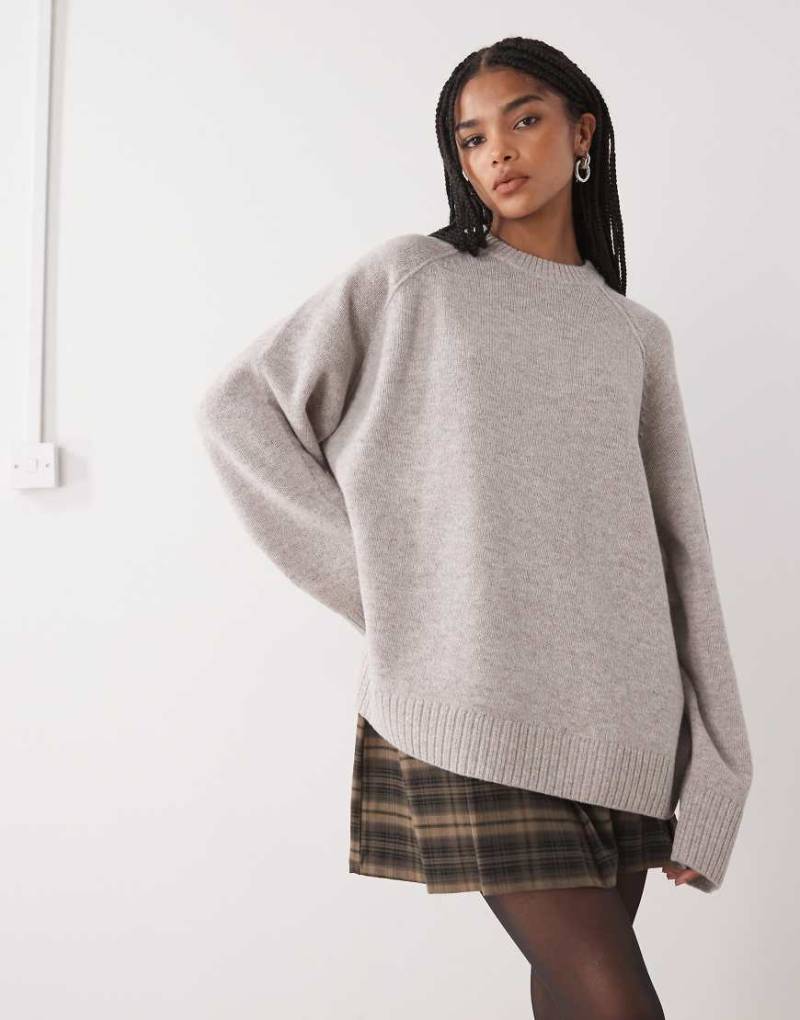 Weekday - Relaxed-Fit-Pullover mit Oversize-Schnitt in meliertem Maulwurfsbraun-Grau von Weekday