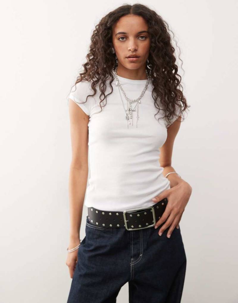 Weekday - Schmal geschnittenes T-Shirt in geripptem Weiß von Weekday