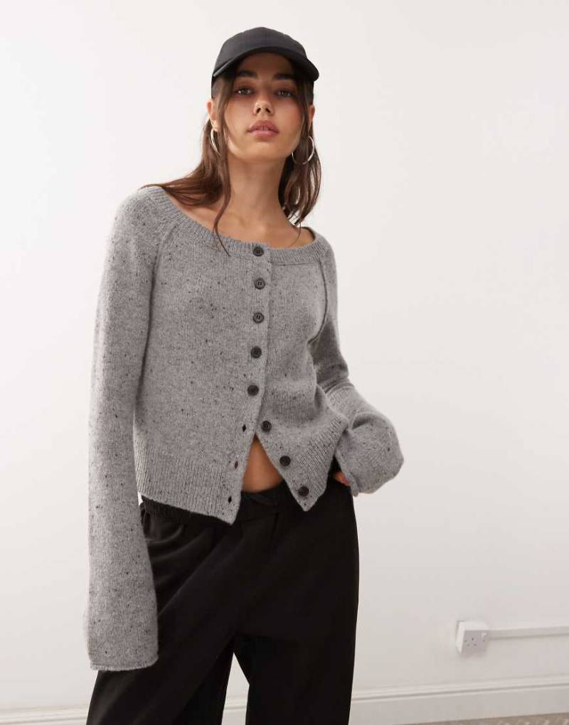 Weekday - Schulterfreie Strickjacke aus Wollmix in Grau von Weekday