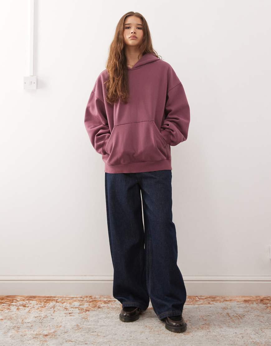 Weekday - Schwerer Jersey-Kapuzenpullover in Burgunderrot im Oversized Fit Weekday - Schwerer Jersey-Kapuzenpullover in Burgunderrot im Oversized Fit von Weekday
