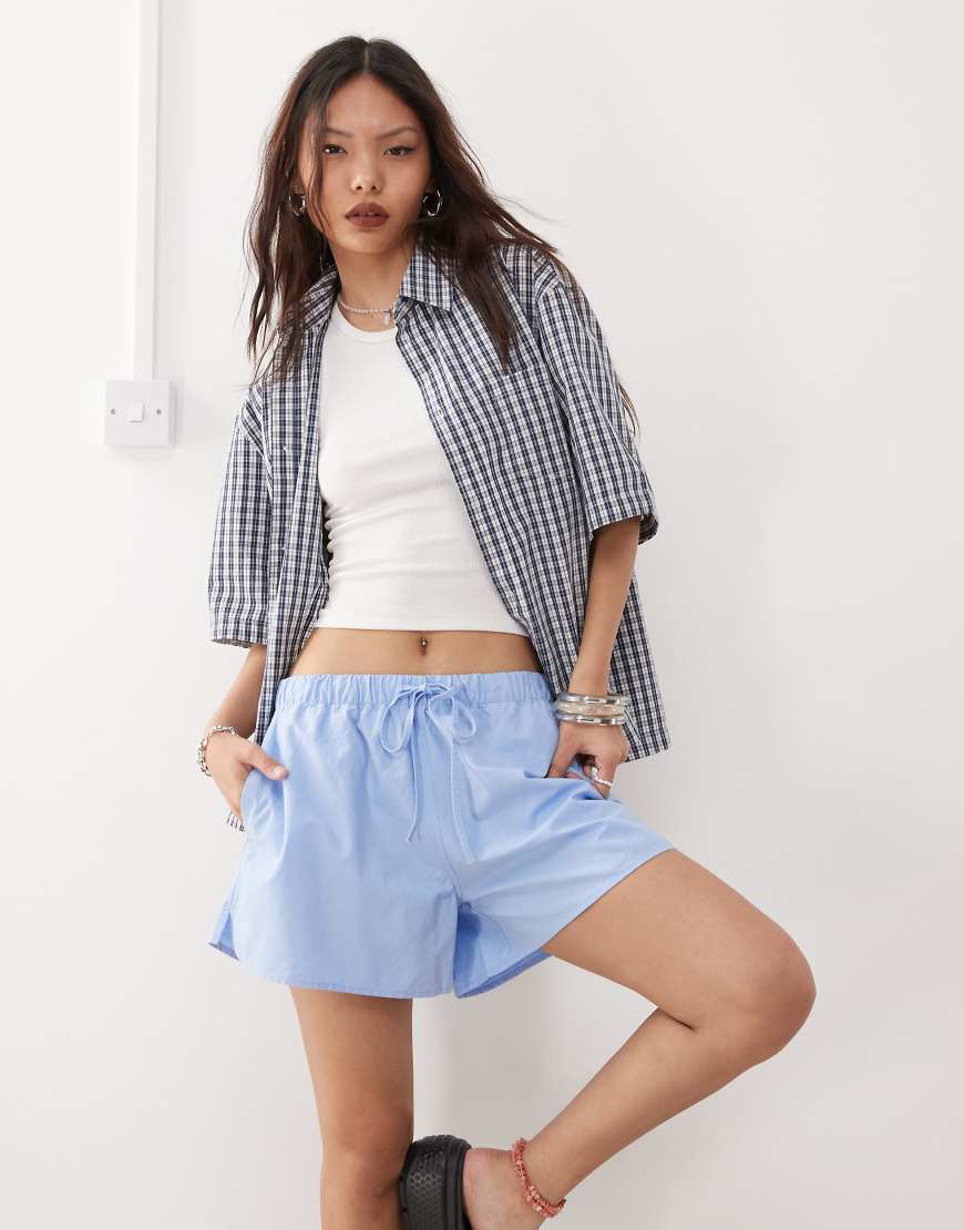 Weekday - Shorts in Blau mit elastischem Bund Weekday - Shorts in Blau mit elastischem Bund von Weekday