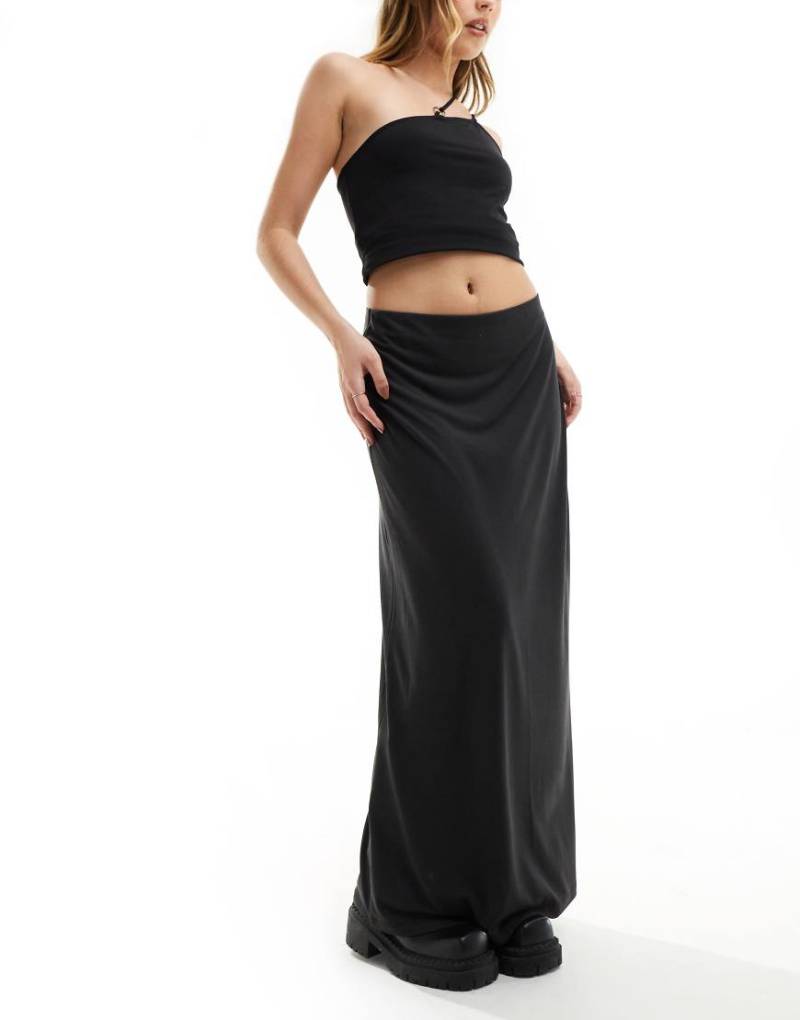 Weekday - Signe - Drapierter Midirock in Schwarz von Weekday