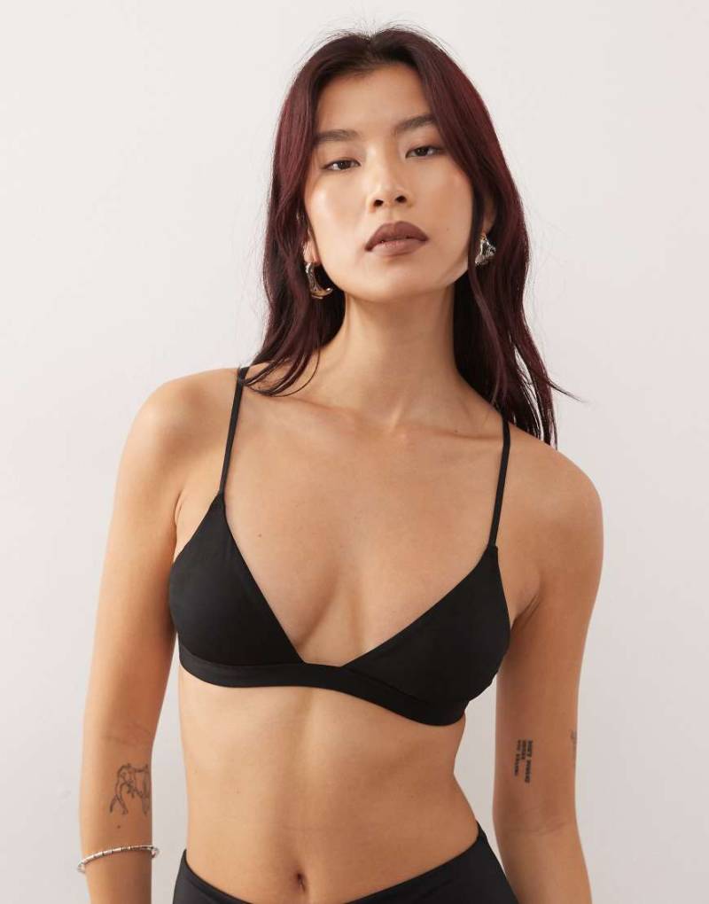 Weekday - Soul - Weicher Triangel-BH in Schwarz von Weekday