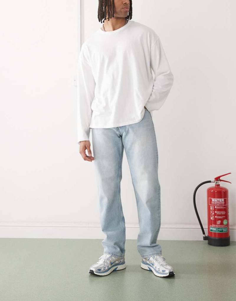 Weekday - Space - Jeans in Hellblau mit lockerem, geradem Schnitt von Weekday