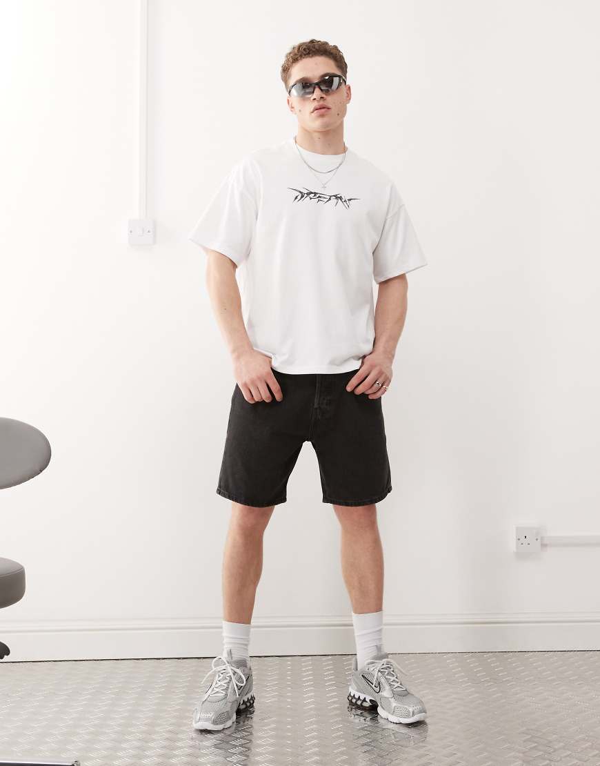 Weekday - Space - Locker geschnittene Jeans-Shorts in gedämpftem Luxus-Schwarz, exklusiv bei ASOS von Weekday