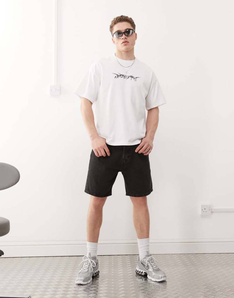 Weekday - Space - Locker geschnittene Jeans-Shorts in gedämpftem Luxus-Schwarz, exklusiv bei ASOS von Weekday