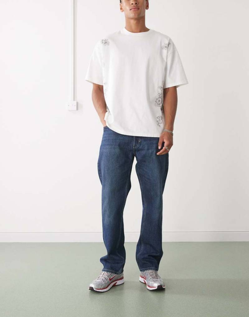 Weekday - Space - Relaxed Fit Jeans in Dunkelblau mit geradem Schnitt von Weekday