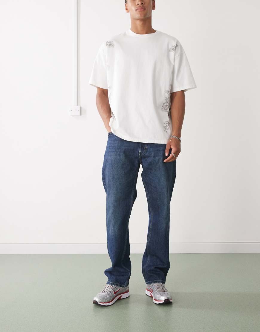 Weekday - Space - Relaxed Fit Jeans in Dunkelblau mit geradem Schnitt Weekday - Space - Relaxed Fit Jeans in Dunkelblau mit geradem Schnitt von Weekday