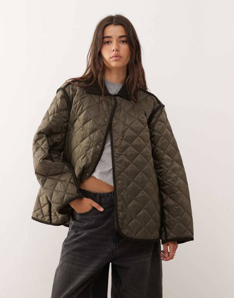Weekday - Steppjacke in Dunkelbraun mit Kontrast-Kragen-Brown von Weekday