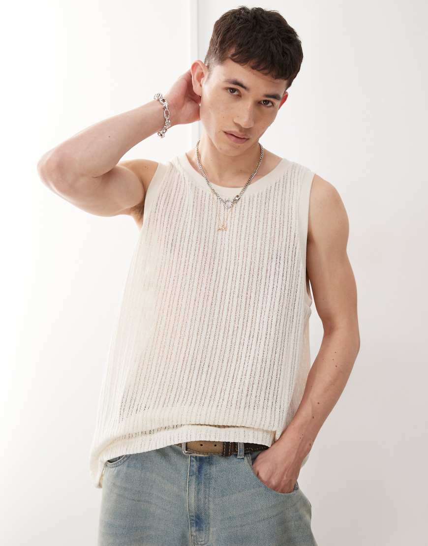 Weekday - Tanktop aus weitmaschigem Strick in Wollweiß Weekday - Tanktop aus weitmaschigem Strick in Wollweiß von Weekday