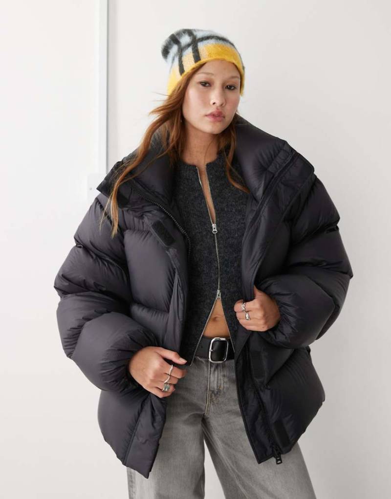 Weekday - Ten - Puffer-Daunenmantel in Schwarz mit Oversize-Schnitt von Weekday