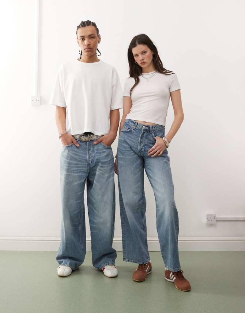 Weekday - Unisex - Astro - Lässig geschnittene Jeans in Blau mit weitem Bein von Weekday