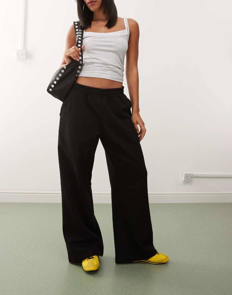 Weekday - Weit geschnittene Jogginghose aus schwerem Jersey in Schwarz von Weekday