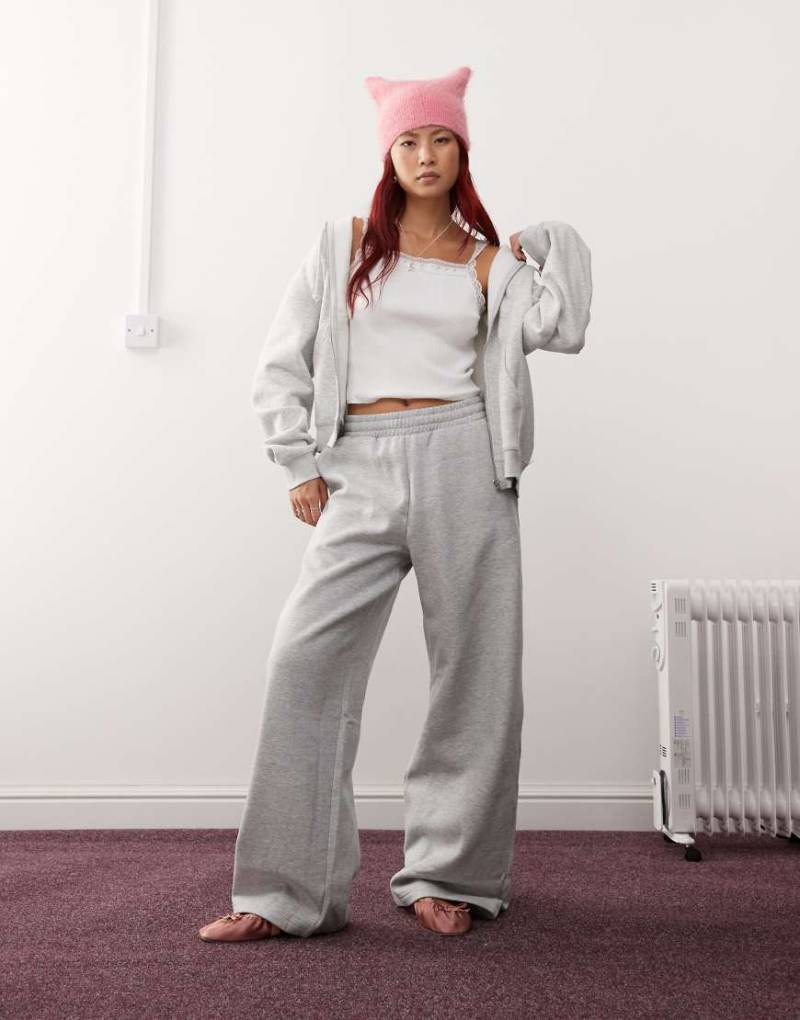 Weekday - Weit geschnittene Jogginghose in meliertem Grau von Weekday