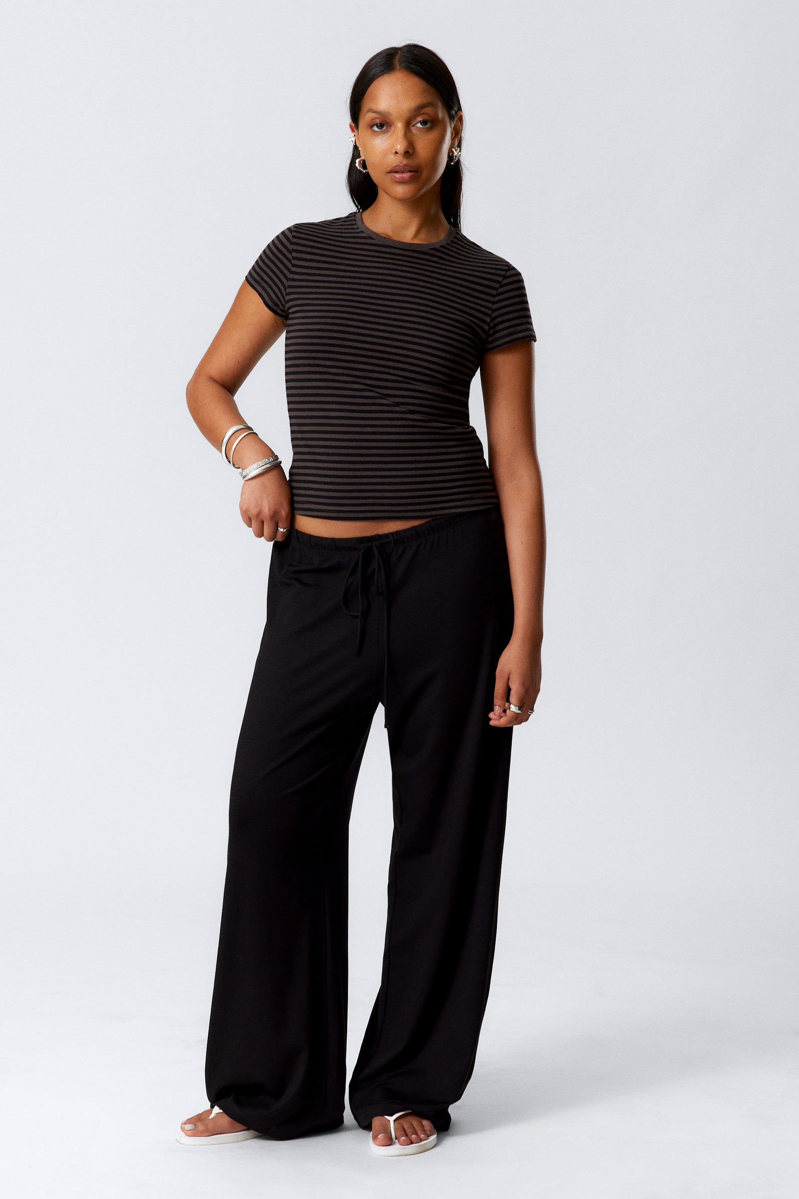 Wide-Leg Pull-On Lyocell Trousers von Weekday