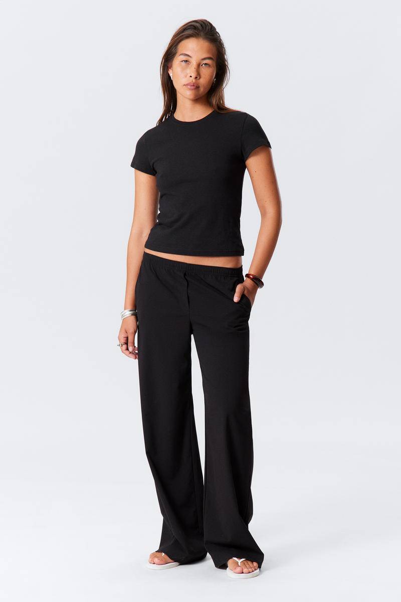 Wide Pull On Suiting Trousers von Weekday