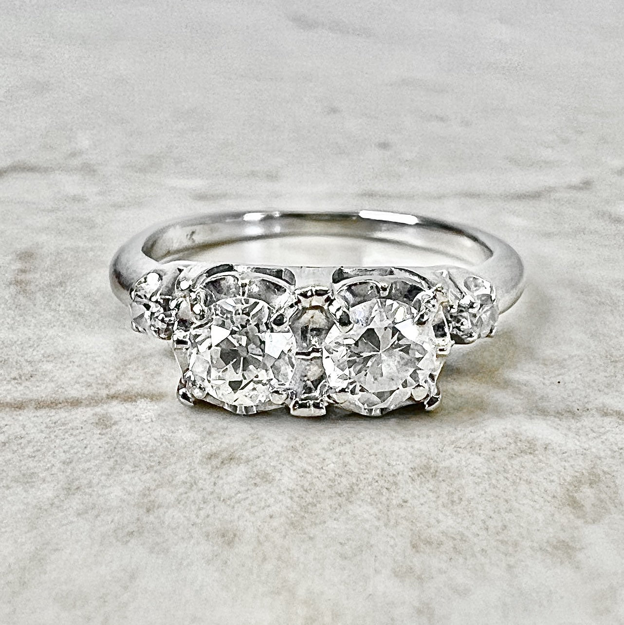 Zwei Stein Vintage Später Art Deco/Retro 14K Diamant Ehering - Verlobungsring Weißgold Ring Cocktailring von WeilJewelry