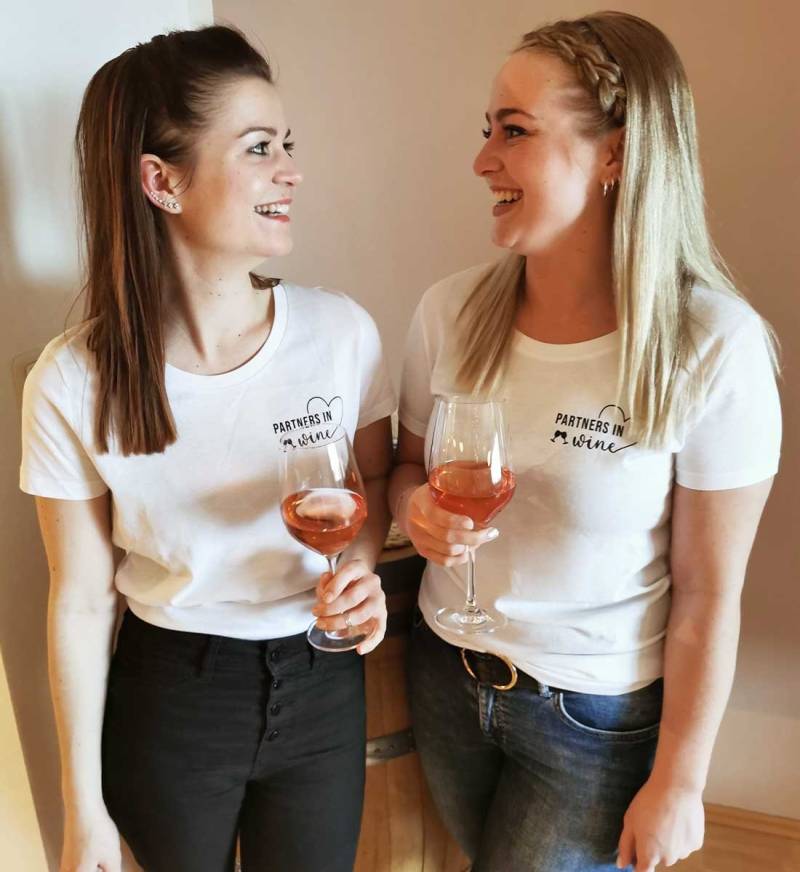 Partners in Wine - Damen Premium T-Shirt von WeinLIEBLING