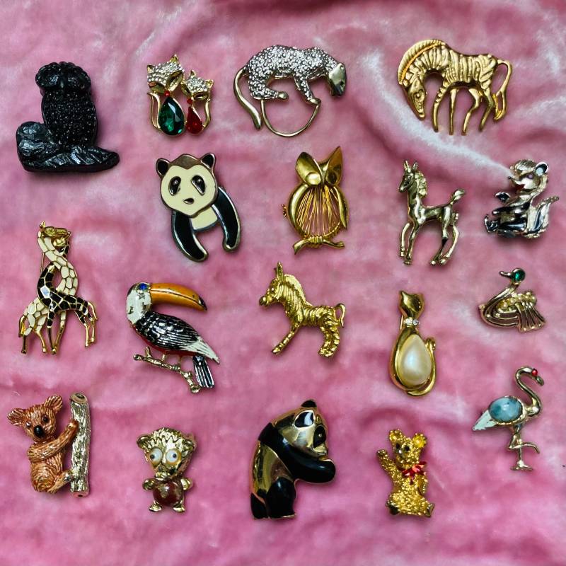 Wählen Sie Eine Vintage Tier Figural Brosche Wählen Sie Eine Vintage Tier Figural Brosche von WeirdWorldVintage