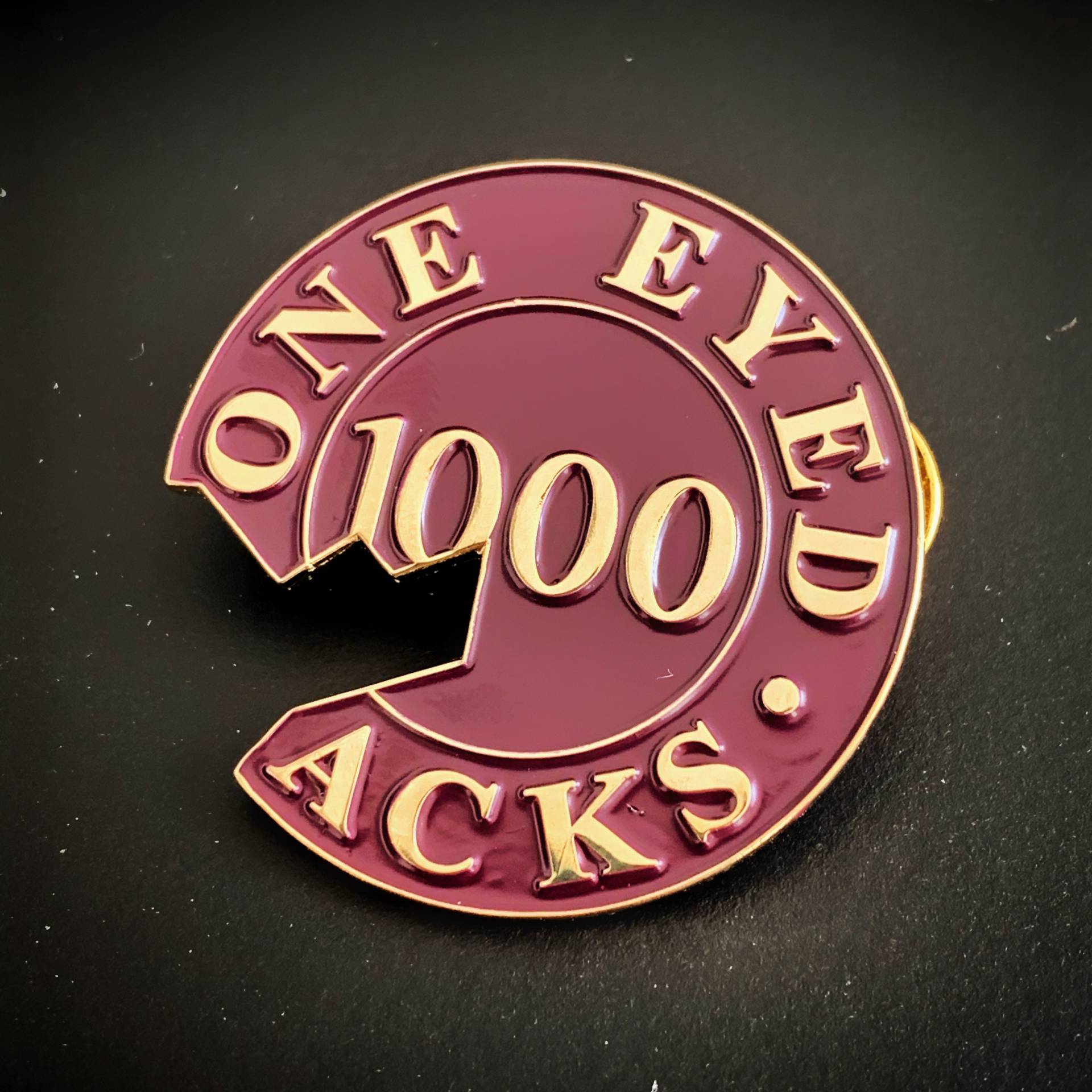 One Eyed Jacks Poker Chip Emaille Pin - Twin Peaks Prop Nachbildung in Plastiktüte Verpackt One Eyed Jacks Poker Chip Emaille Pin - Twin Peaks Prop Nachbildung in Plastiktüte Verpackt von Welcome2TwinPeaks