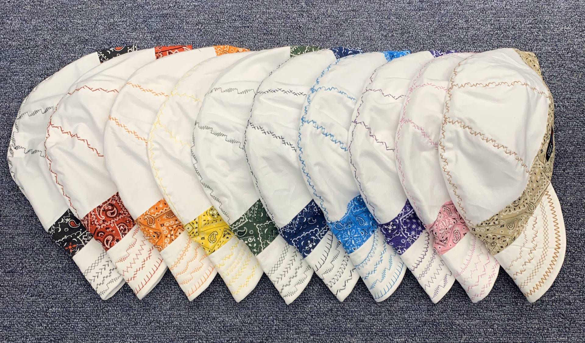 Bandana Banders Weiß - Regenbogen Zehnerset Wendehalstuch Zierstiche Variieren Stickerei Hinzufügen ... Siehe Beschreibung Für Den Link Bandana Banders Weiß - Regenbogen Zehnerset Wendehalstuch Zierstiche Variieren Stickerei Hinzufügen ... Siehe Beschreibung Für Den Link von WeldingCapsbyLori