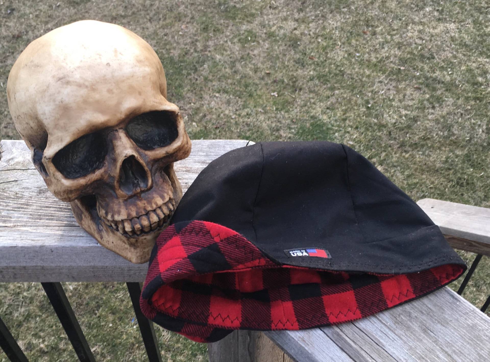 Mit Flannel Gefütterte Schweißermütze - Schwarz Mit Rotem Und Schwarzem Buffalo Plaid Flanellfutter Reversibel Mit Flannel Gefütterte Schweißermütze - Schwarz Mit Rotem Und Schwarzem Buffalo Plaid Flanellfutter Reversibel von WeldingCapsbyLori