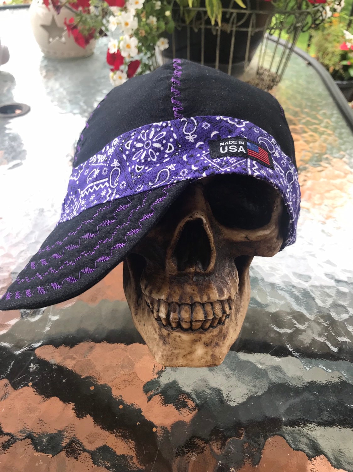 Schwarze Bandana Banders - Lila Die Ziernähte Variieren Auf Bestellung Wendbar Vorgewaschen Weicher Und Strapazierfähiger Baumwollstoff Schwarze Bandana Banders - Lila Die Ziernähte Variieren Auf Bestellung Wendbar Vorgewaschen Weicher Und Strapazierfähiger Baumwollstoff von WeldingCapsbyLori