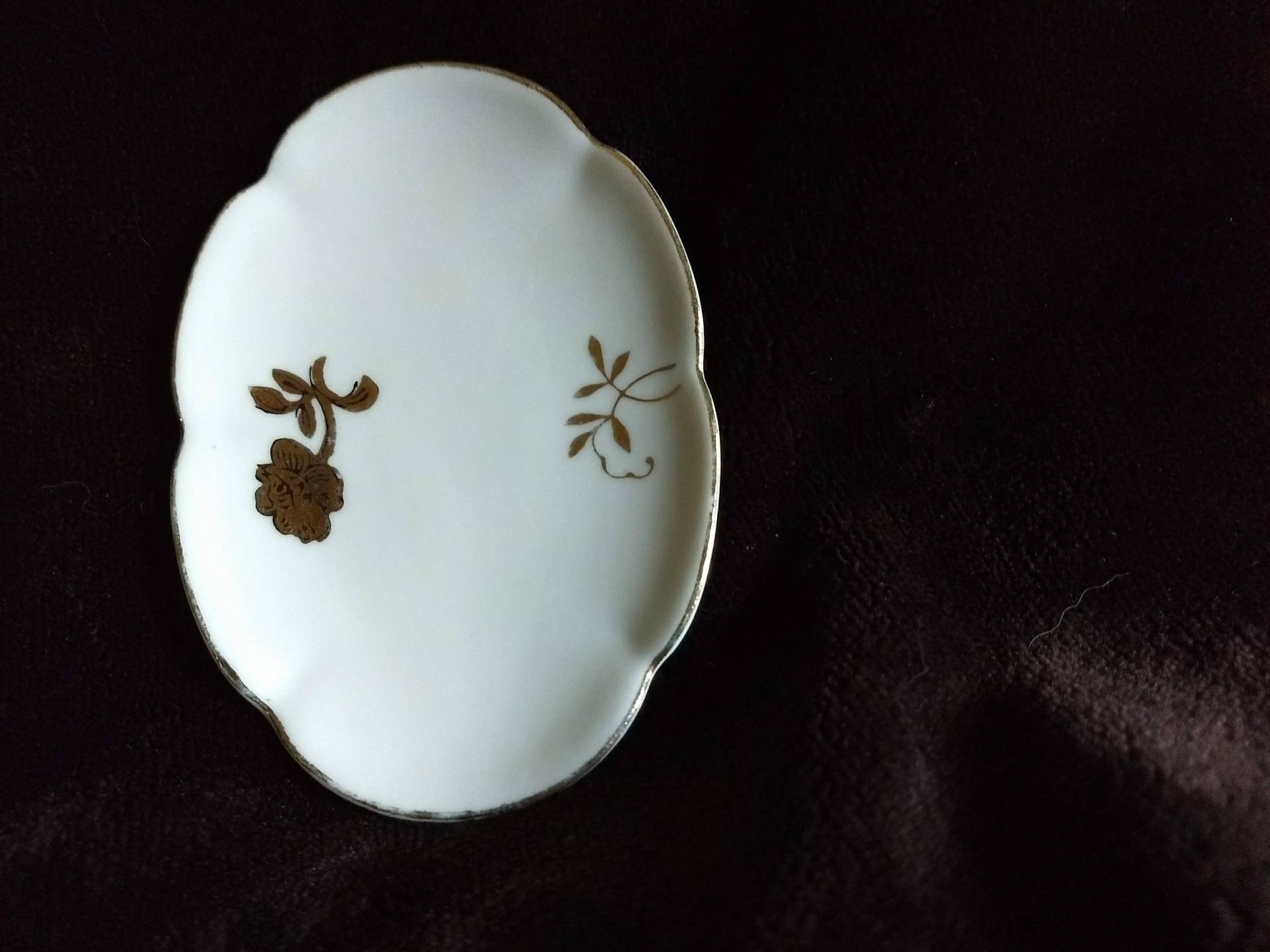 Lipper Und Mann Goldene Rose Seifenschale, Ring Oder Schmuckteller Lipper Und Mann Goldene Rose Seifenschale, Ring Oder Schmuckteller von WellKissMyGlass