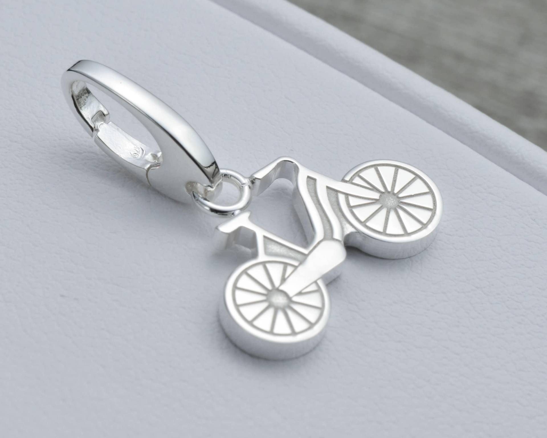 Fahrrad Charm Sterling Silber, Fahrradzubehör, Küstenschmuck, Fahrradschmuck, Fahrradornament, Fahrradkette, Fahrradschmuck von WellesleyRowJewelry