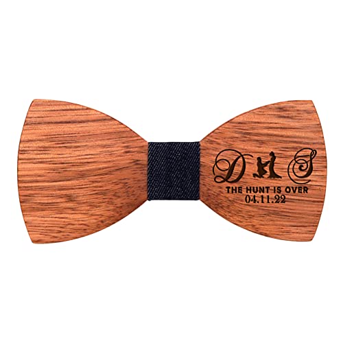 Personalisierte hölzerne Fliegenkeile Gravurer Name Date Bräutigam Geschenk Bogen-Tie Wunderschöner Groomsman Accessoire Babyparty Holzfliege für Hochzeit Jubiläums Geburtstag(Holzfliege - 1) von Wellhoope