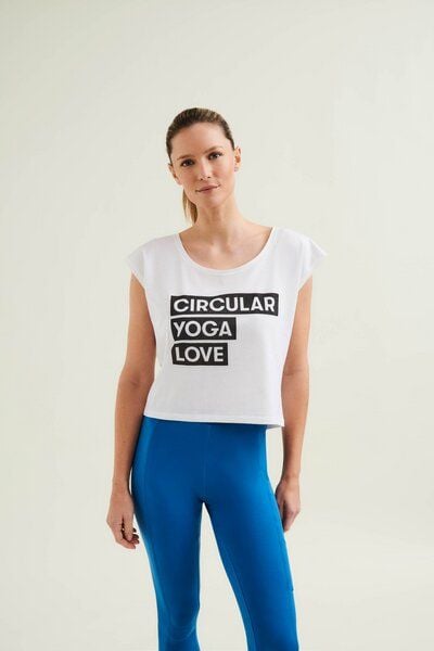 Wellicious Cropped Dance Vest with Print von Wellicious