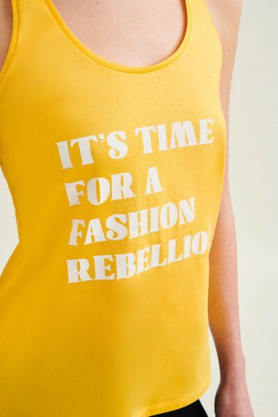 Wellicious Racer Tank with Print von Wellicious