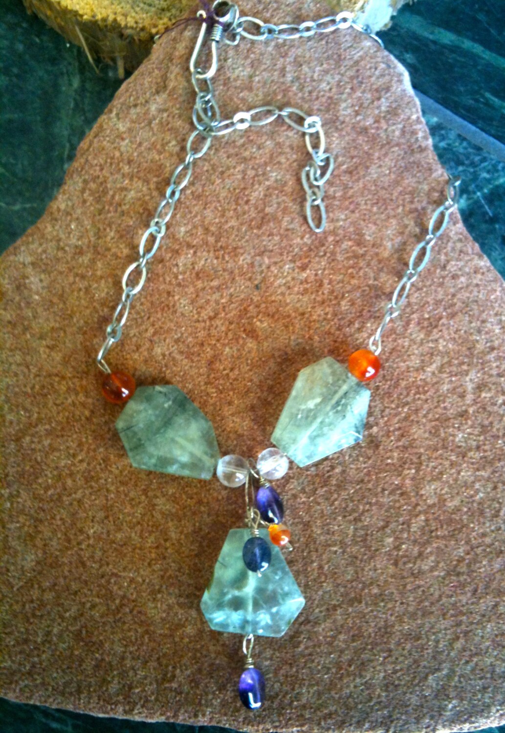 Prehnit Mit Epidot Halskette Edelstein Kunst Prehnit Mit Epidot Halskette Edelstein Kunst von WellnessGallery