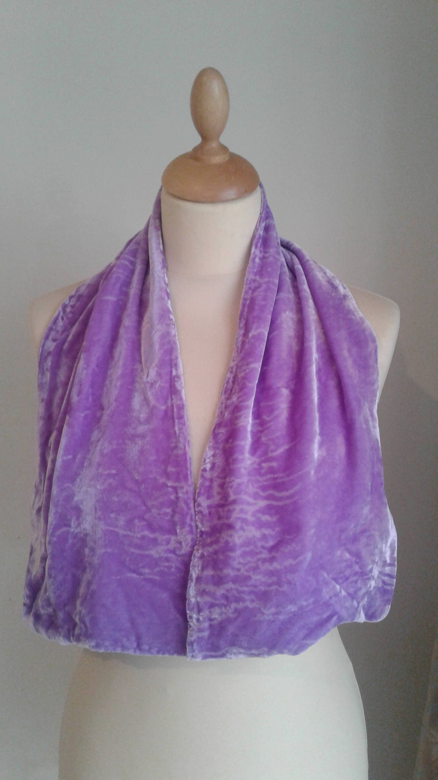 Lila Seide /Viscose Devore Print Schal Lila Seide /Viscose Devore Print Schal von Welshbydesign